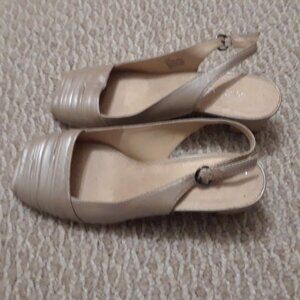 Aerosoles Oasis Leather Upper Man Made Sole 7M